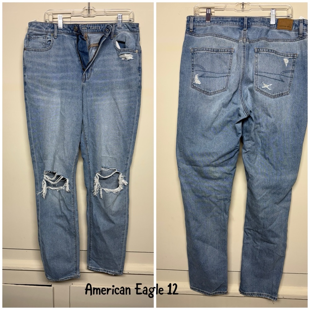 American Eagle Distressed Blue Jeans